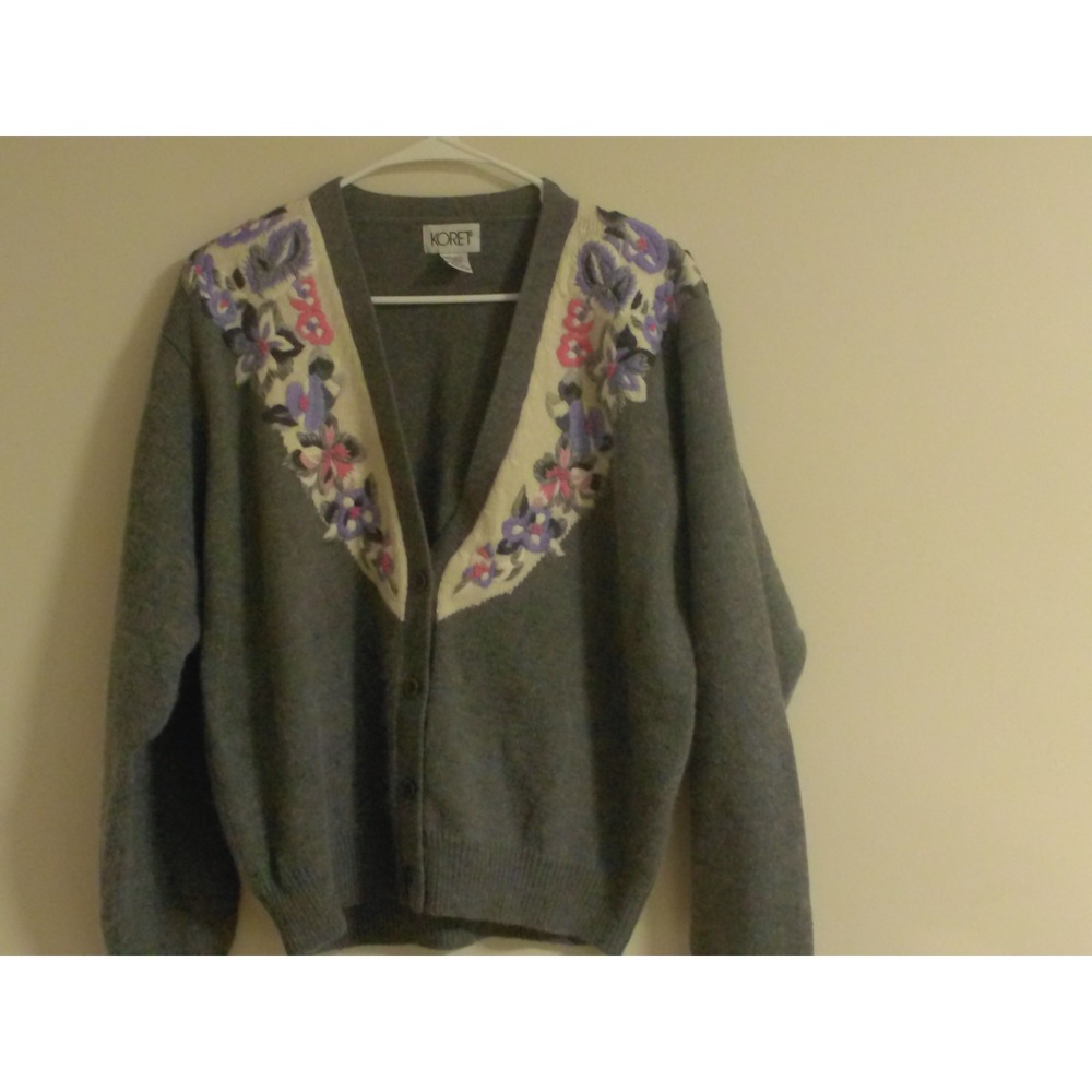 Vintage Koret Gray Floral Embroidered Cardigan Lambswool Angora XL 1637701